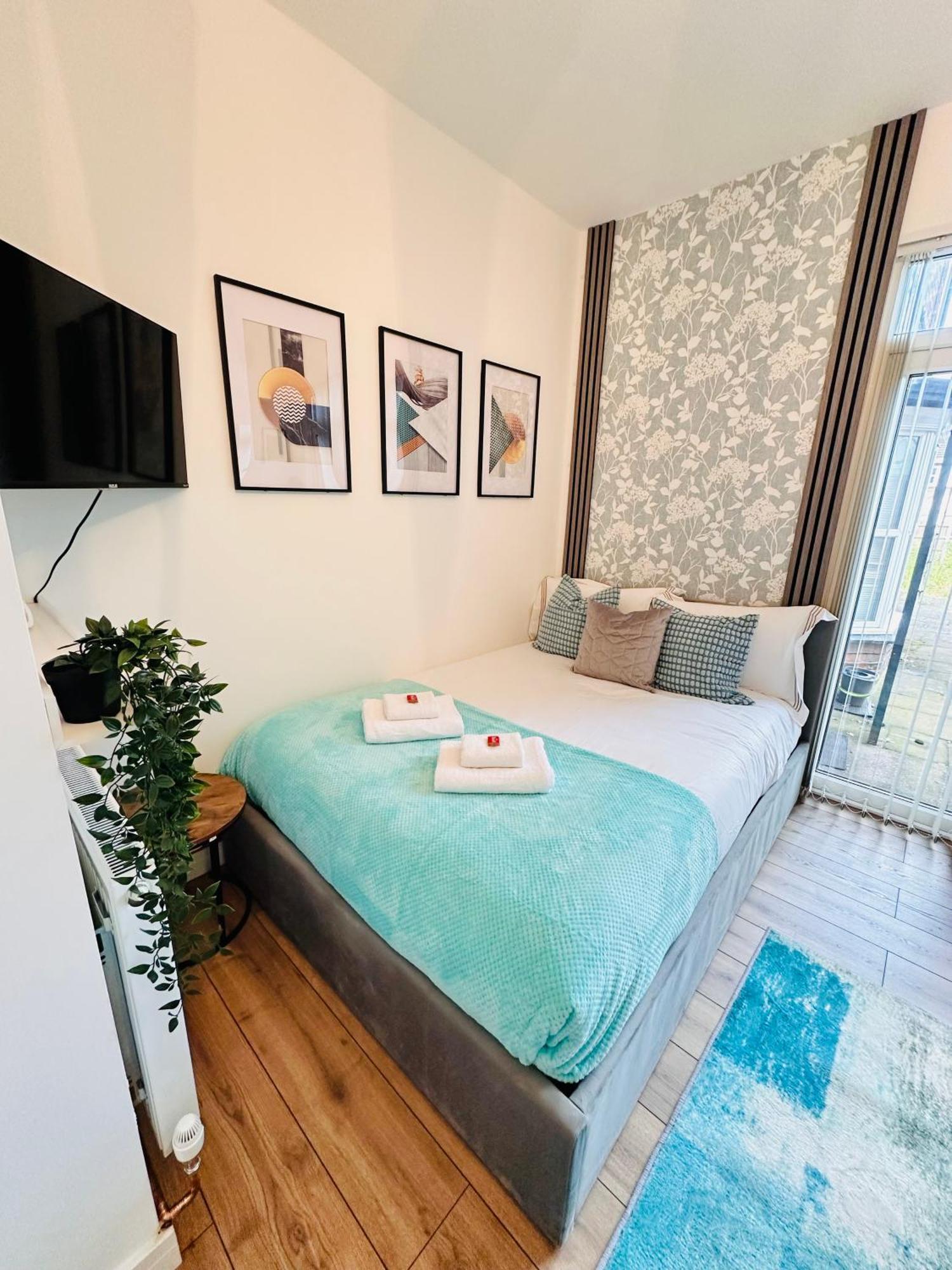 R2 - Elegant Private Room Opposite Queen Elizabeth Hospital - Harborne Бірмінгем Екстер'єр фото